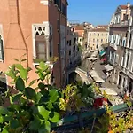 Residenza De L'osmarin Penzion 4*