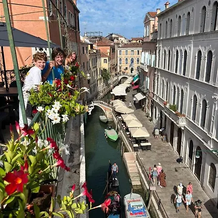 Residenza De L'osmarin Konukevi Venedik