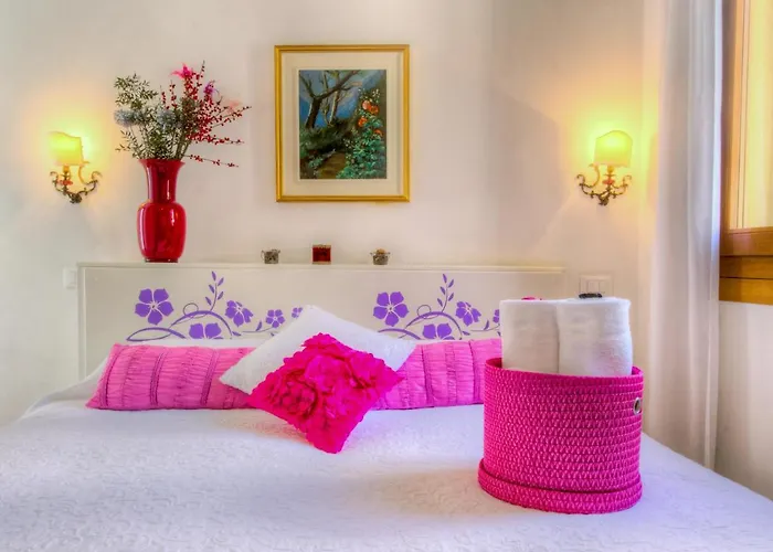 Residenza De L'osmarin ゲストハウス